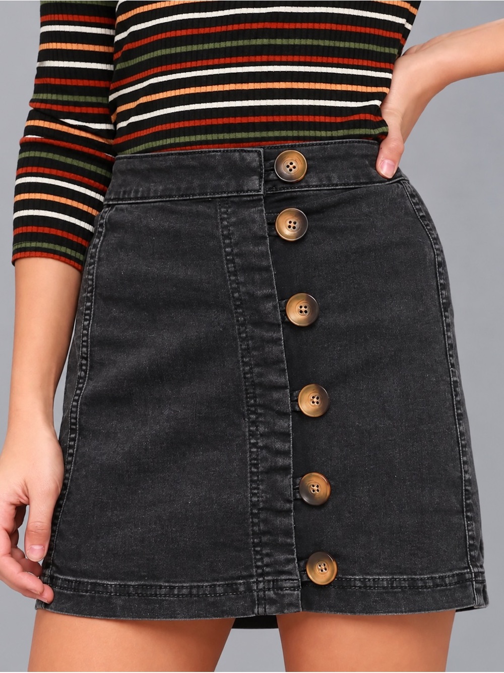 Free People Little Daisies side button black mini skirt, size 0